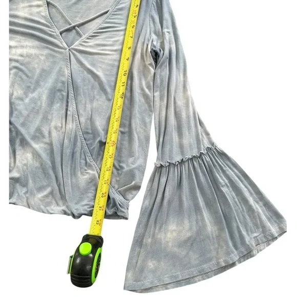 American Eagle Soft Sexy Tie Dye Bell Sleeve Crossover Top Blue Gray - Picture 11 of 14